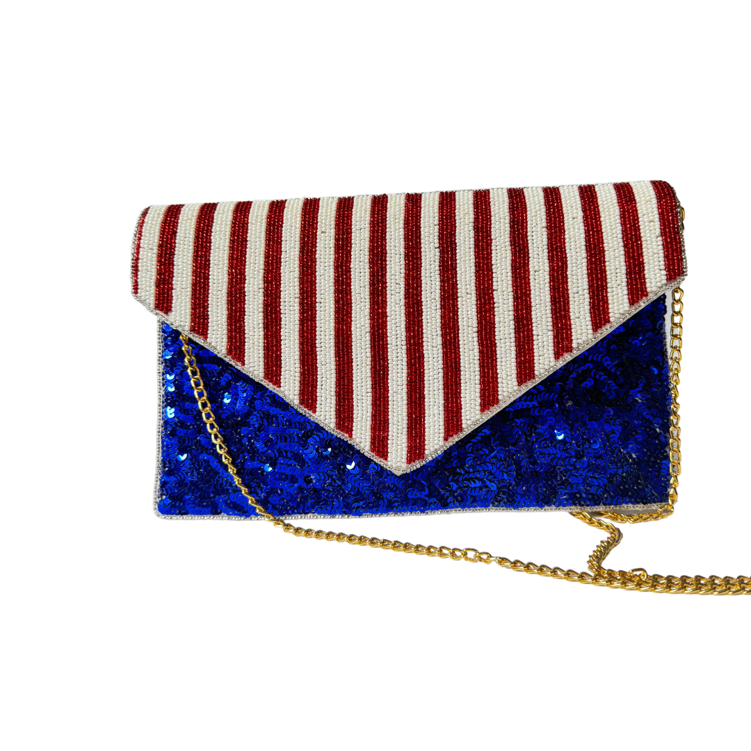 patriotic-pride-usa-flag-beaded-purse-handcrafted-red-white-and-blue-statement-bag-for-american-fashion-enthusiasts